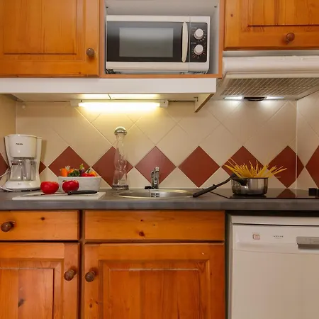 Courmayeur C44 - Happy *