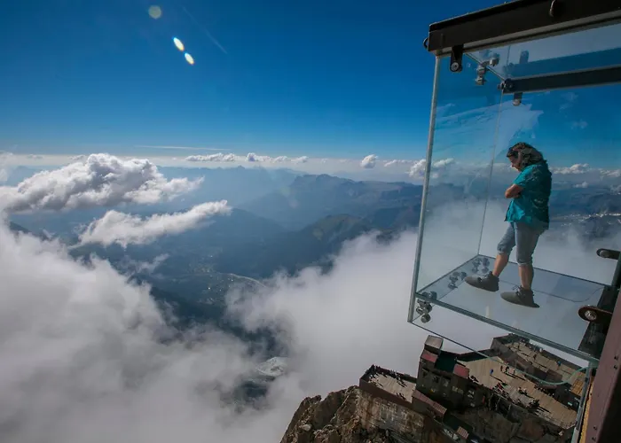 Courmayeur C44 - Happy