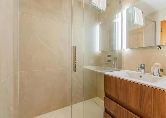 Courmayeur C44 - Happy *