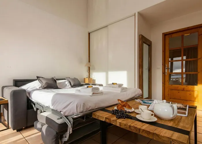 Courmayeur C44 - Happy